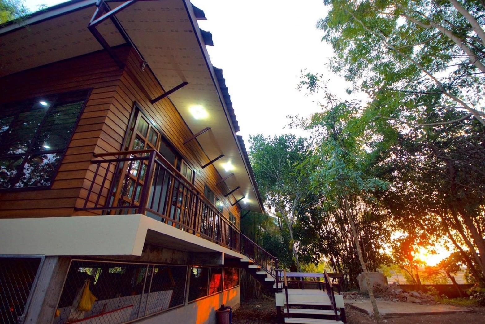 เรือนสารภี Apartment Phrae Exterior foto